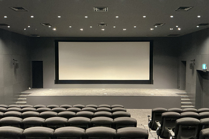 上映ホール